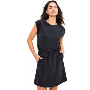 Lou & Grey Drawstring Soft Sandwashed Pocket Dress in Black | XS